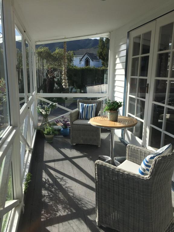 Te Moana Bed & Breakfast Acomodação com café da manhã Waikanae Exterior foto